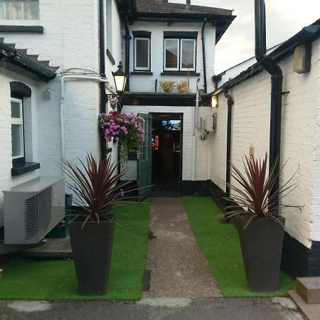 เดอะ ไรเฟิล วอลันเทียร์ Bed & Breakfast แวร์ ภายนอก รูปภาพ